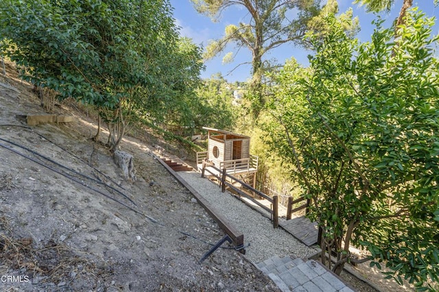453 Frontenac Ave, Los Angeles, CA 90065 - view of yard