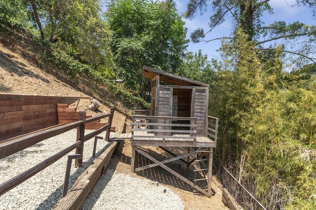 453 Frontenac Ave, Los Angeles, CA 90065 - view of outdoor structure