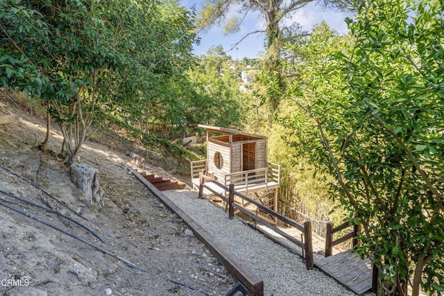 453 Frontenac Ave, Los Angeles, CA 90065 - view of yard