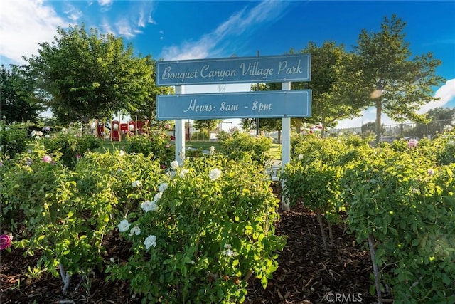 28023 Robin Ave, Saugus, CA 91350 - exterior view