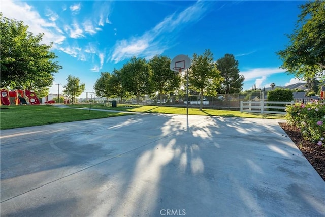 28023 Robin Ave, Saugus, CA 91350 - view of basketball court featuring community basketball court