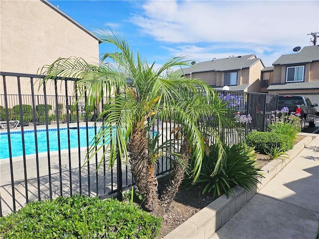 675 N Lark Ellen Ave, Covina, CA 91722 - view of community pool