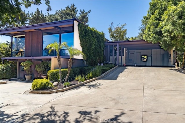1653 W Cypress Ave, Redlands, CA 92373 - view of front of home with concrete driveway
