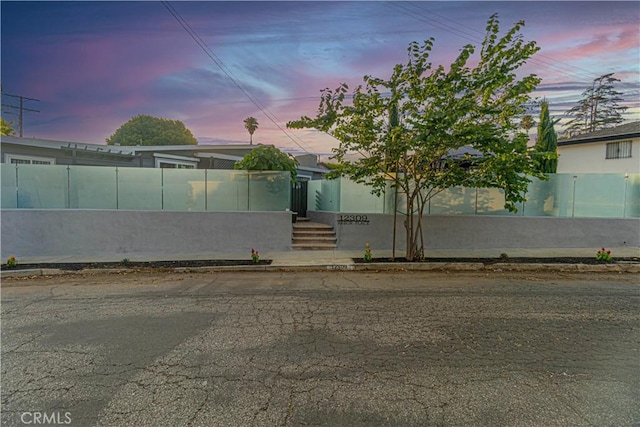 12309 Arbor Pl, Los Angeles, CA 90044 - photo 2