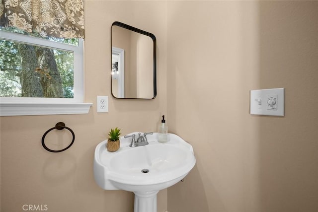 7105 Rayar Rd, Atascadero, CA 93422 - bathroom with a sink