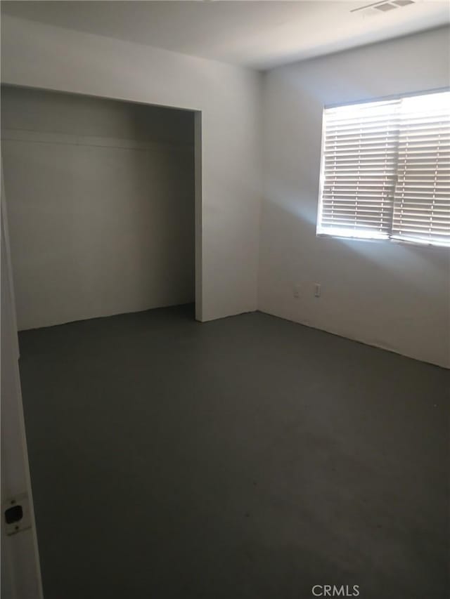 612 China Grade Loop, Bakersfield, CA 93308 - unfurnished room featuring finished concrete flooring