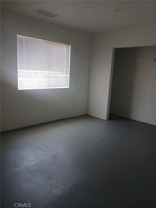 612 China Grade Loop, Bakersfield, CA 93308 - empty room with finished concrete floors