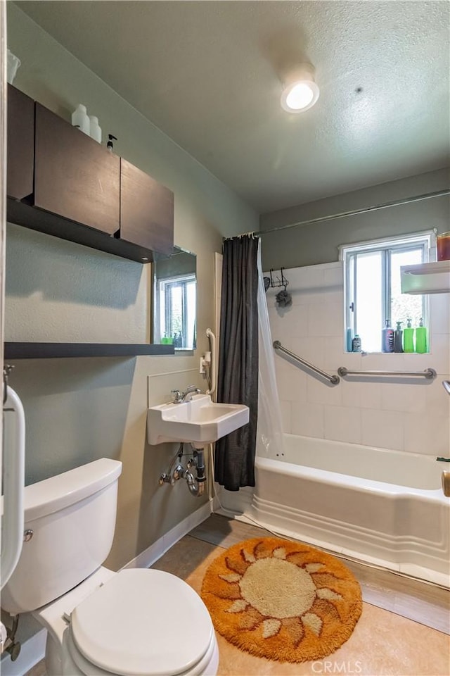 2008 W 166th St, Torrance, CA 90504 - bathroom featuring shower / bath combination with curtain and plenty of natural light