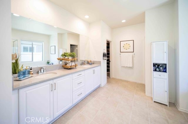 30106 Stargazer Way, Menifee, CA 92584 - full bathroom with double vanity and recessed lighting