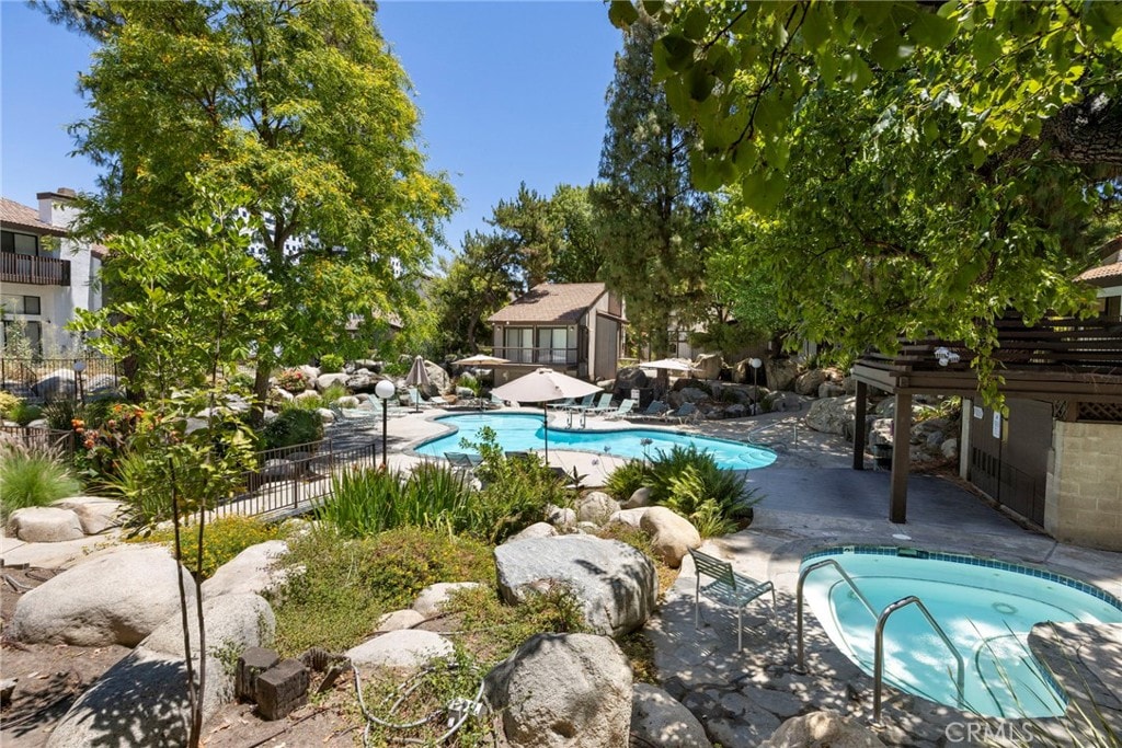 21535 Erwin St Unit 117, Woodland Hills, CA 91367 - photo 1
