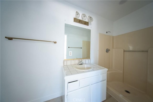 16520 Adelia St, Hesperia, CA 92345 - bathroom with a shower and vanity