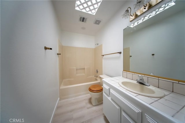 16520 Adelia St, Hesperia, CA 92345 - full bath featuring vanity and bathing tub / shower combination