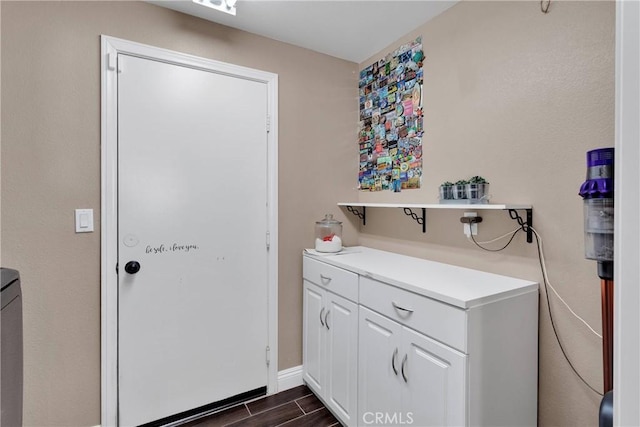 13695 Mesa Linda Ave, Victorville, CA 92392 - laundry area featuring dark wood-type flooring