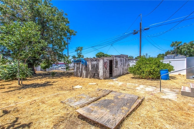 559 Edgar Ave Unit A2-282, Beaumont, CA 92223 - view of yard featuring an outbuilding