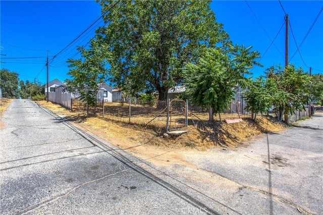 559 Edgar Ave Unit A2-282, Beaumont, CA 92223 - view of street with a gate