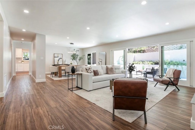 341 Cumberland Rd, Glendale, CA 91202 - living area with wood finished floors and recessed lighting