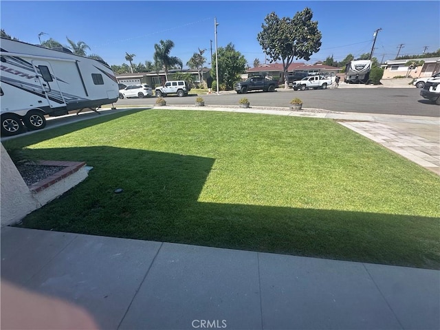 1024 W Pine St, West Covina, CA 91790 - view of green lawn