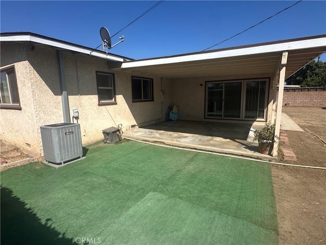 1024 W Pine St, West Covina, CA 91790 - back of property featuring a patio area and stucco siding