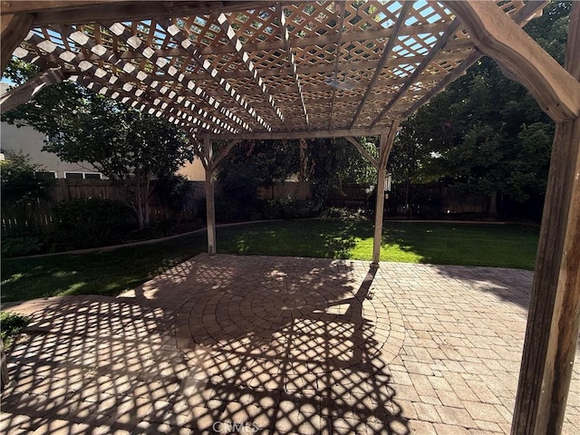 4125 Sattui Ct, Merced, CA 95348 - fenced backyard with a pergola and a patio