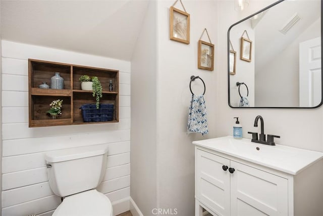 42 Livingston Pl, Ladera Ranch, CA 92694 - bathroom with vanity and lofted ceiling