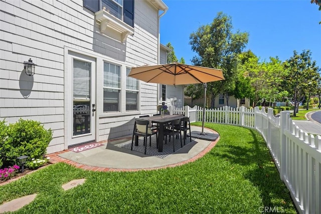 42 Livingston Pl, Ladera Ranch, CA 92694 - view of yard with a patio