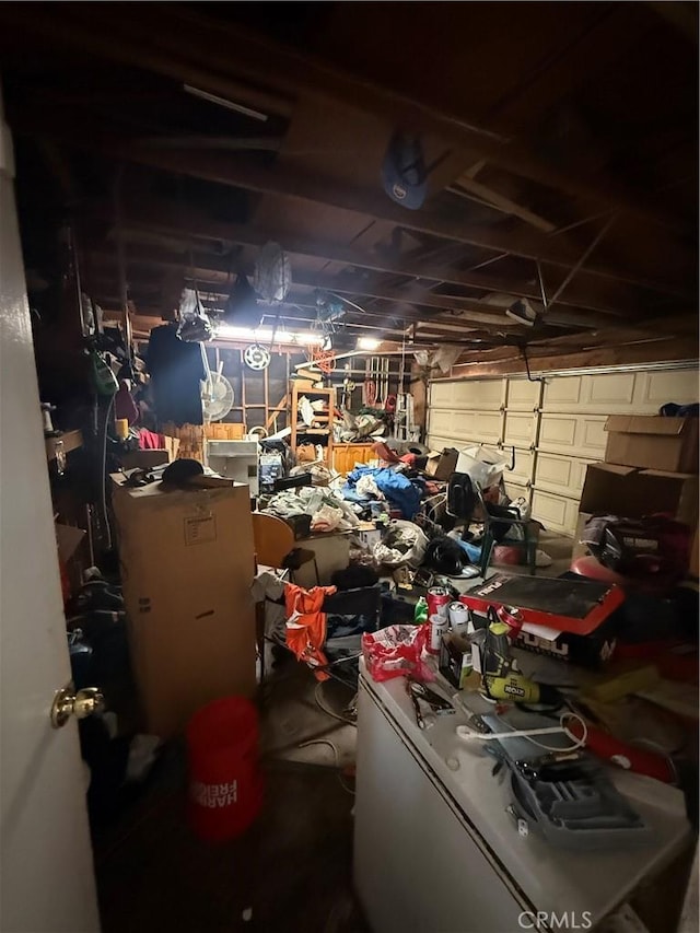 12490 Wolverine Cir, Moreno Valley, CA 92555 - view of garage