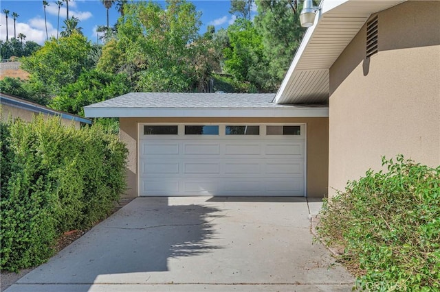 3777 N Arrowhead Ave, San Bernardino, CA 92405 - garage featuring driveway