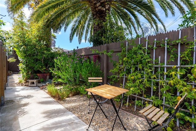 1521 5th St, Los Osos, CA 93402 - fenced backyard featuring a patio area
