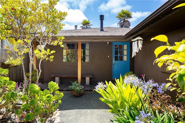 1521 5th St, Los Osos, CA 93402 - doorway to property with stucco siding