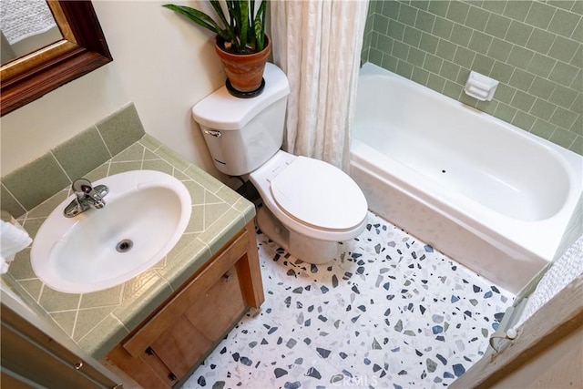 1521 5th St, Los Osos, CA 93402 - full bath featuring shower / tub combo and vanity