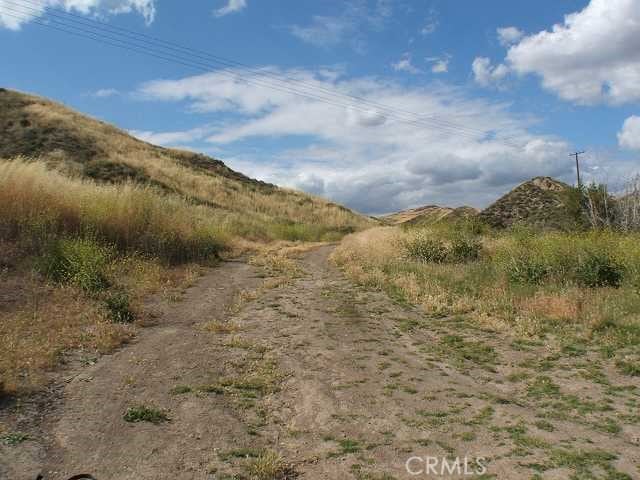 8 Summit Knoll Rd, Agua Dulce, CA 91390
