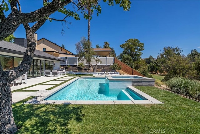 12350 Mclennan Ave, Granada Hills, CA 91344 - view of pool with a patio area and a pool with connected hot tub