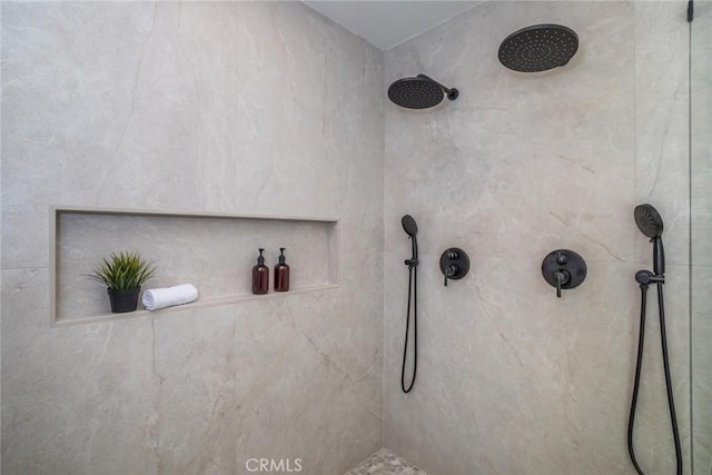 12350 Mclennan Ave, Granada Hills, CA 91344 - full bathroom featuring tiled shower