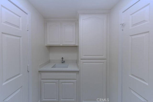 4330 E Cornwall Ave, Orange, CA 92867 - laundry room with a sink