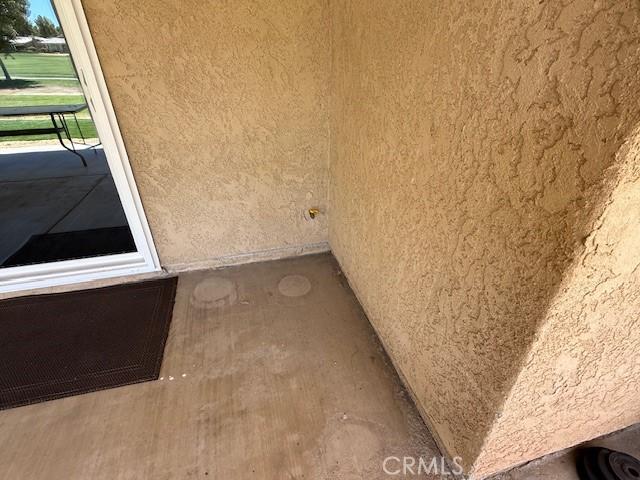 15163 Tournament Dr, Helendale, CA 92342 - view of patio
