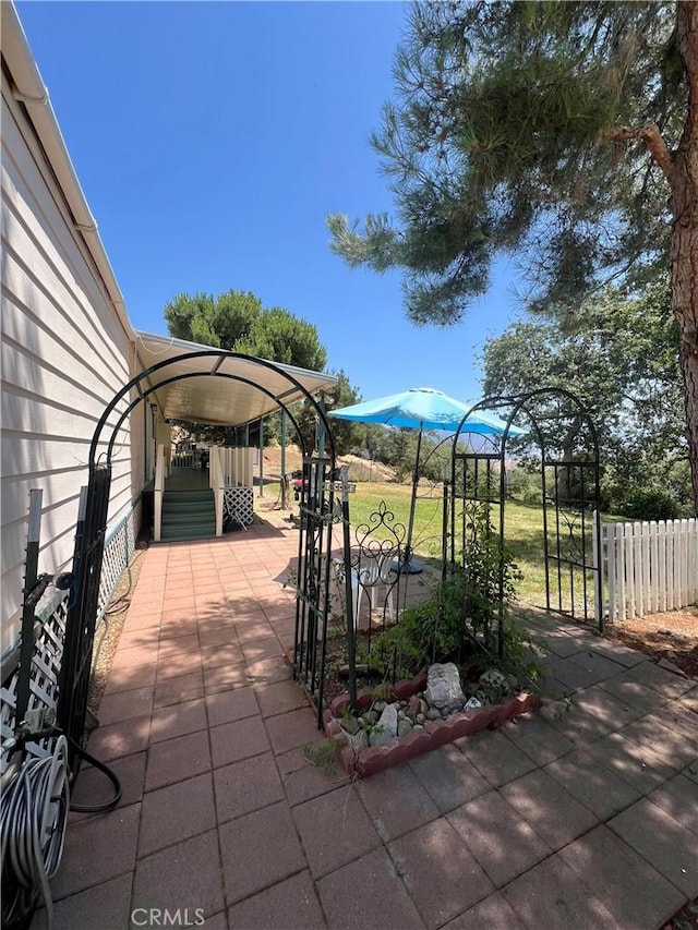 38150 Sumac Ln, Squaw Valley, CA 93675 - view of patio with a gate
