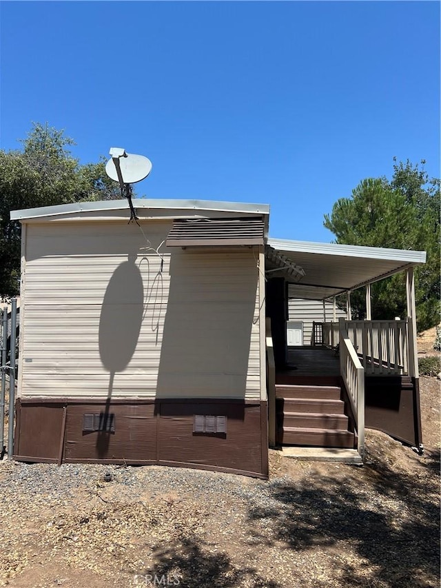 38150 Sumac Ln, Squaw Valley, CA 93675 - view of property exterior featuring covered porch