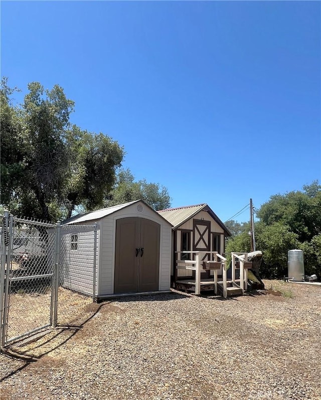 38150 Sumac Ln, Squaw Valley, CA 93675 - view of shed