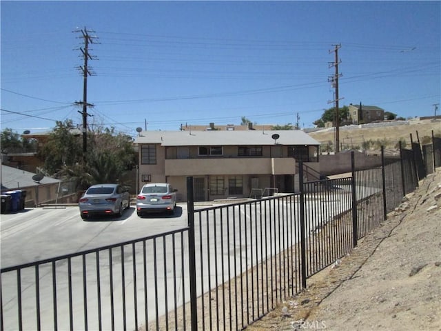 201 W Williams St, Barstow, CA 92311 - view of front of home featuring stucco siding