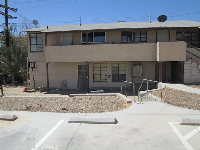 201 W Williams St, Barstow, CA 92311 - view of front of property featuring stucco siding
