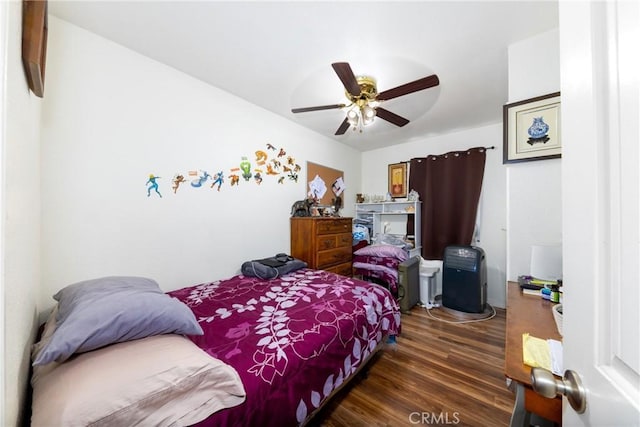 795 E 42nd Pl, Los Angeles, CA 90011 - bedroom with wood finished floors and a ceiling fan