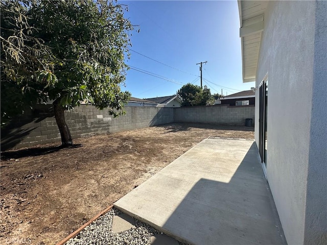 350 E 223rd St, Carson, CA 90745 - fenced backyard featuring a patio