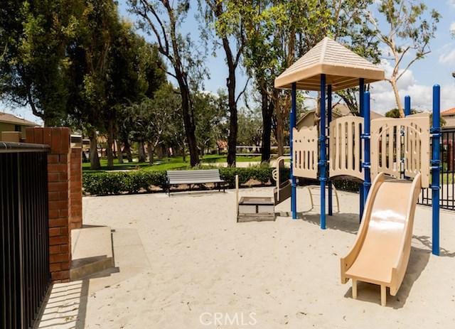 12 Ninos, Irvine, CA 92620 - view of communal playground