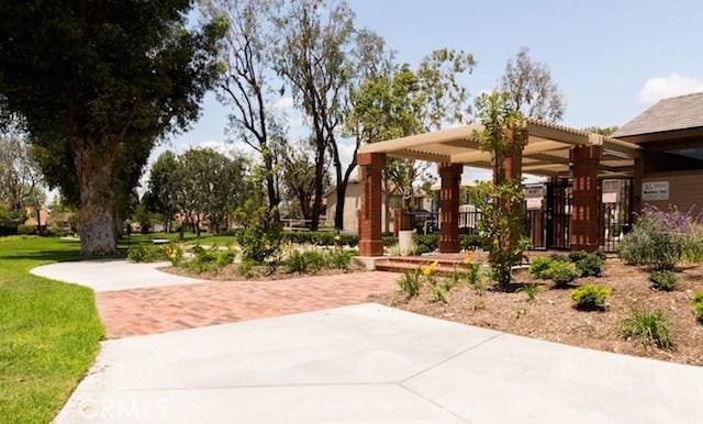 12 Ninos, Irvine, CA 92620 - surrounding community