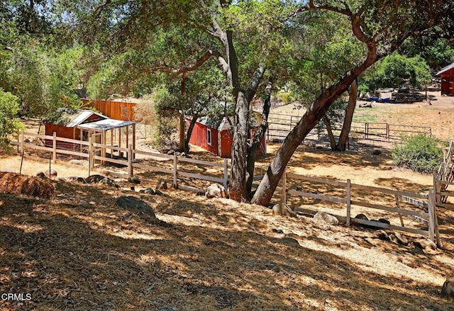 995 S La Luna Ave, Ojai, CA 93023 - view of yard with an outdoor structure