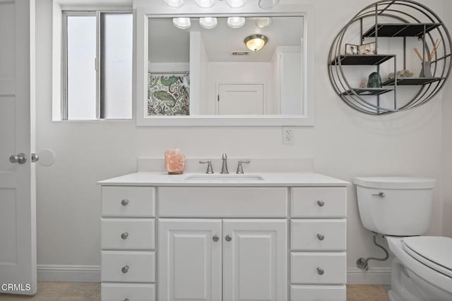 995 S La Luna Ave, Ojai, CA 93023 - full bathroom featuring vanity and baseboards