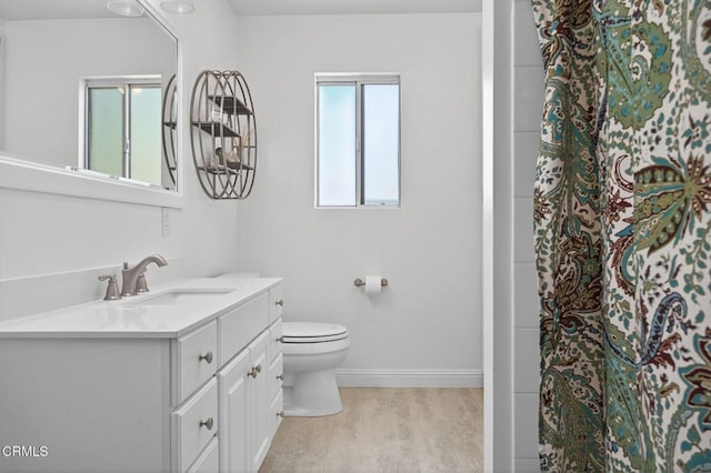 995 S La Luna Ave, Ojai, CA 93023 - bathroom with vanity and curtained shower