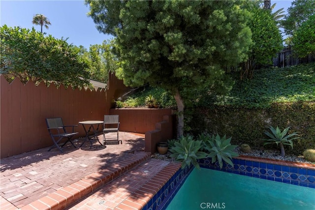 22608 Crespi St, Woodland Hills, CA 91364 - view of patio / terrace