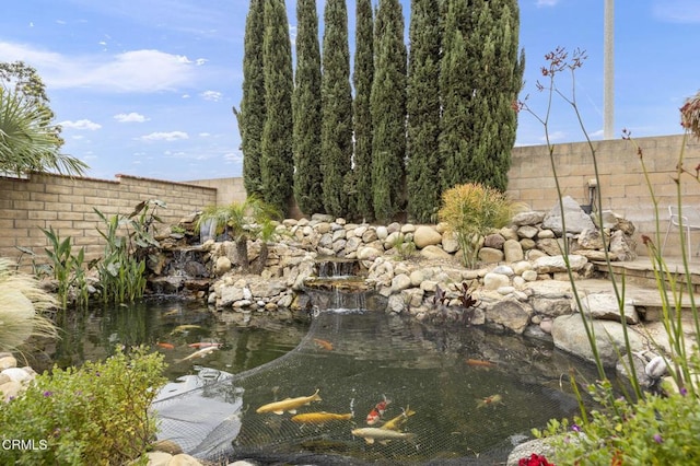 1531 Daphne Ave, Ventura, CA 93004 - view of yard featuring a small pond