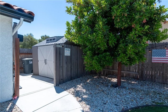 348 Clubhouse Dr, Santa Maria, CA 93455 - fenced yard featuring a shed